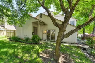 Photo #1: 19036910 Listing