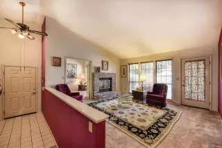 Photo #4: 19036910 Listing