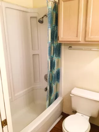 Photo #3: 19040903 Listing