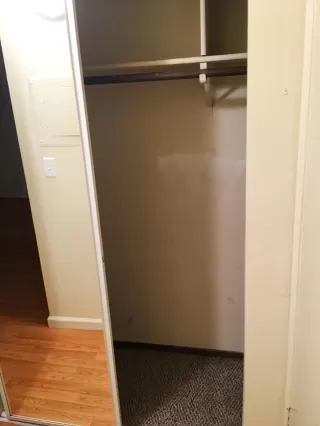 Photo #6: 19040903 Listing