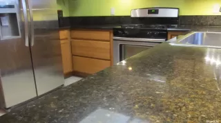 Photo #4: 19042165 Listing