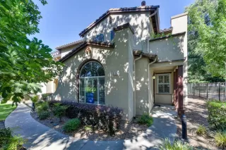 Photo #1: 19048369 Listing 