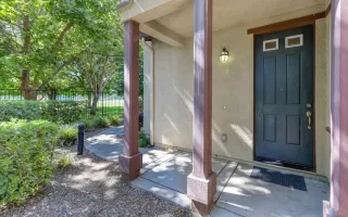 Photo #2: 19048369 Listing 