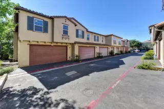 Photo #3: 19048369 Listing 