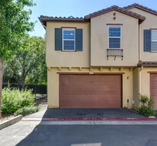 Photo #4: 19048369 Listing 