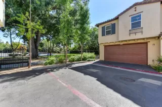 Photo #5: 19048369 Listing 