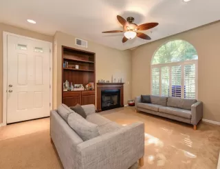 Photo #6: 19048369 Listing 