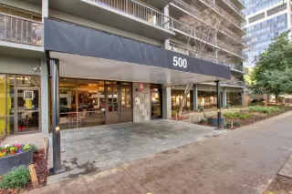 Photo #3: 19050894 Listing