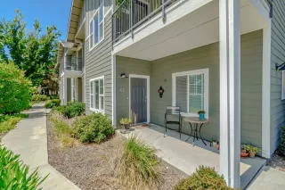 Photo #2: 19058473 Listing