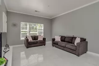 Photo #4: 19058473 Listing