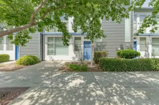 Photo #3: 19059153 Listing