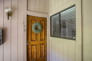 Photo #1: 19063613 Listing 