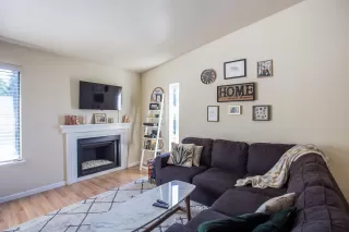 Photo #2: 19063613 Listing 