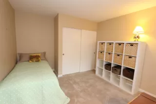 Photo #6: 19065820 Listing