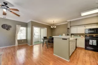 Photo #1: 19066020 Listing 