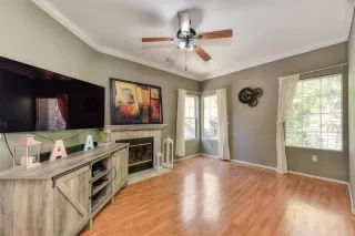 Photo #2: 19066020 Listing 