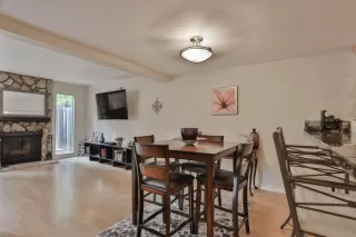 Photo #4: 19066275 Listing