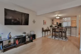 Photo #6: 19066275 Listing