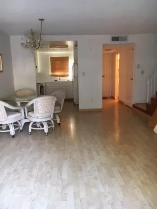 Photo #5: 19066501 Listing