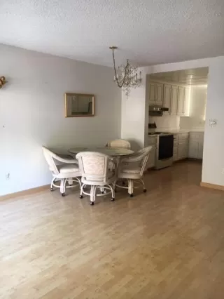 Photo #6: 19066501 Listing