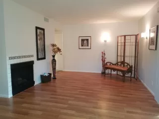 Photo #3: 19066946 Listing