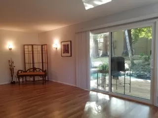 Photo #4: 19066946 Listing