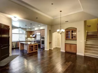 Photo #4: 19069349 Listing 