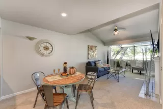 Photo #4: 19069694 Listing 