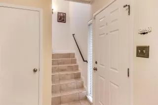 Photo #3: 19070108 Listing