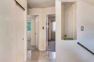 Photo #4: 19070108 Listing