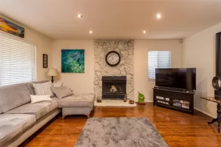 Photo #6: 19070108 Listing