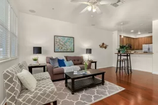 Photo #6: 19070996 Listing 