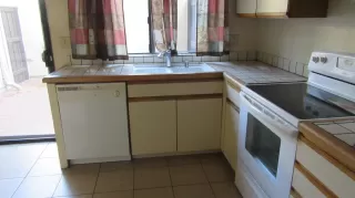 Photo #4: 19071273 Listing