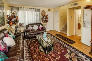 Photo #3: 19072405 Listing