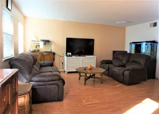 Photo #3: 19074024 Listing 