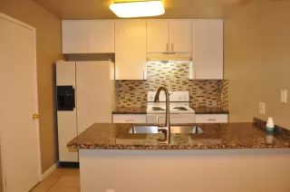 Photo #6: 19074051 Listing 