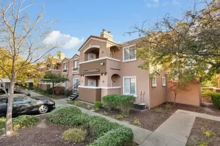 Photo #2: 19074300 Listing