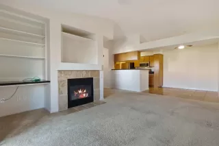 Photo #5: 19074300 Listing