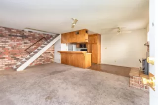 Photo #2: 19075759 Listing