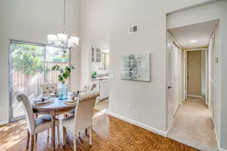 Photo #2: 19075788 Listing