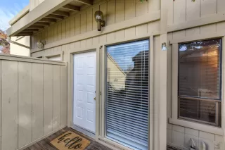 Photo #1: 19075867 Listing 