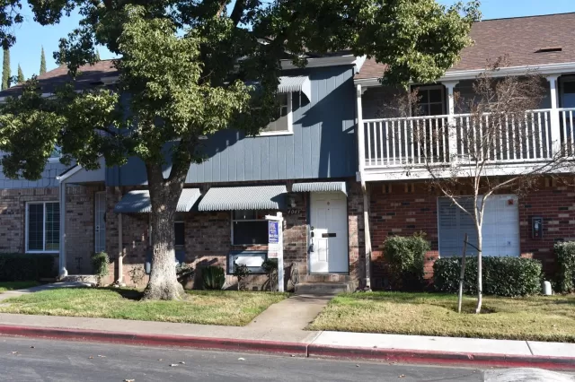 MLS: 19076000 Condo For Sale