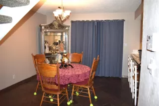 Photo #5: 19076000 Listing 