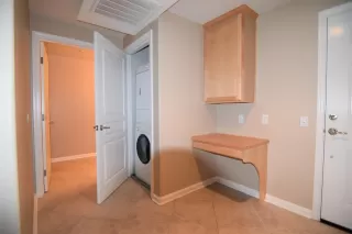 Photo #3: 19076263 Listing