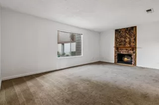 Photo #2: 19076639 Listing 