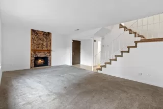 Photo #3: 19076639 Listing 