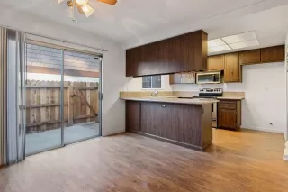 Photo #5: 19076639 Listing 