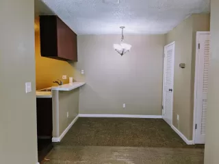 Photo #4: 19077200 Listing 