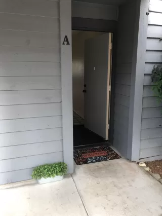 Photo #1: 19077343 Listing