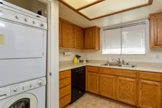 Photo #3: 19077343 Listing